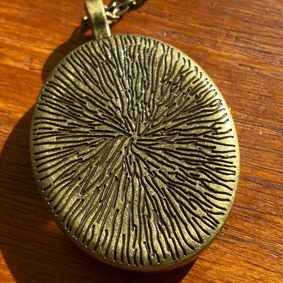 Oval Upcycled Chinese Paper Fan Rainy Pagoda Scene Clear Resin Pendant Necklace - Picture 5 of 5